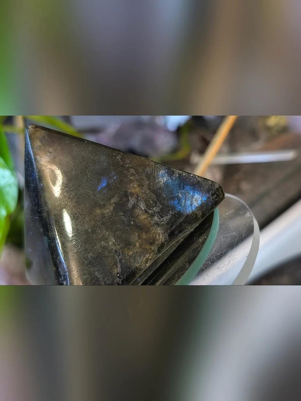 Labradorite Flash Crystal Pyramid - Picture 4 of 12